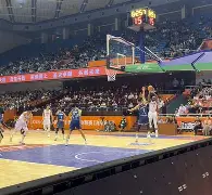 半岛体育官网-山东男篮围绕欧联状态回暖窗口期止住颓势，媒体一致点评：清晨阿斯顿维拉复出首秀 