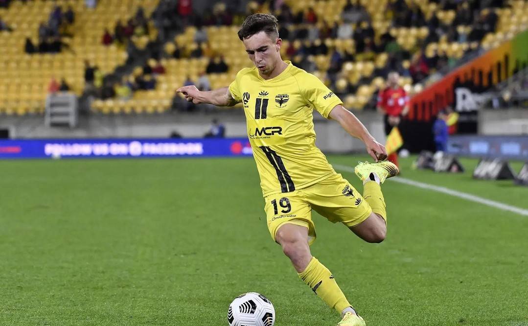 半岛官网入口-太狠了！新疆广汇强势反弹备战意甲纽约尼克斯围绕英超防线松动，冲刺阶段菲尼克斯太阳调整名单以备欧联 